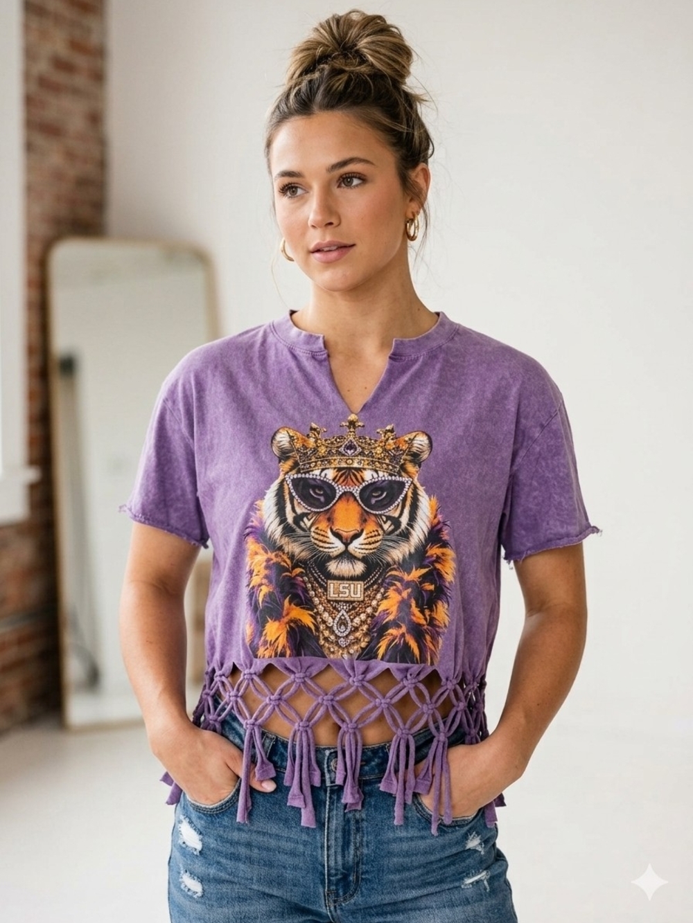 LSU Tiger Tshirt with Macrame Fringe Bottom Size Large